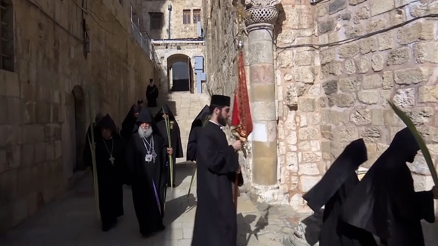 شاهد: المسيحيون الأرثوذكس يحيون أحد الشعانين في القدس