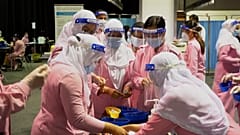 شاهد: حملة التطعيم ضد "كورونا" في قطر تتجاوز عتبة الـ1.4 مليون جرعة