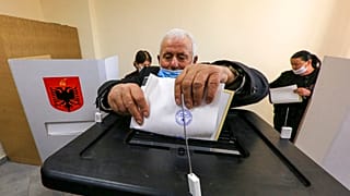 Albanie : le Premier ministre socialiste sortant, Edi Rama, en passe de remporter le scrutin