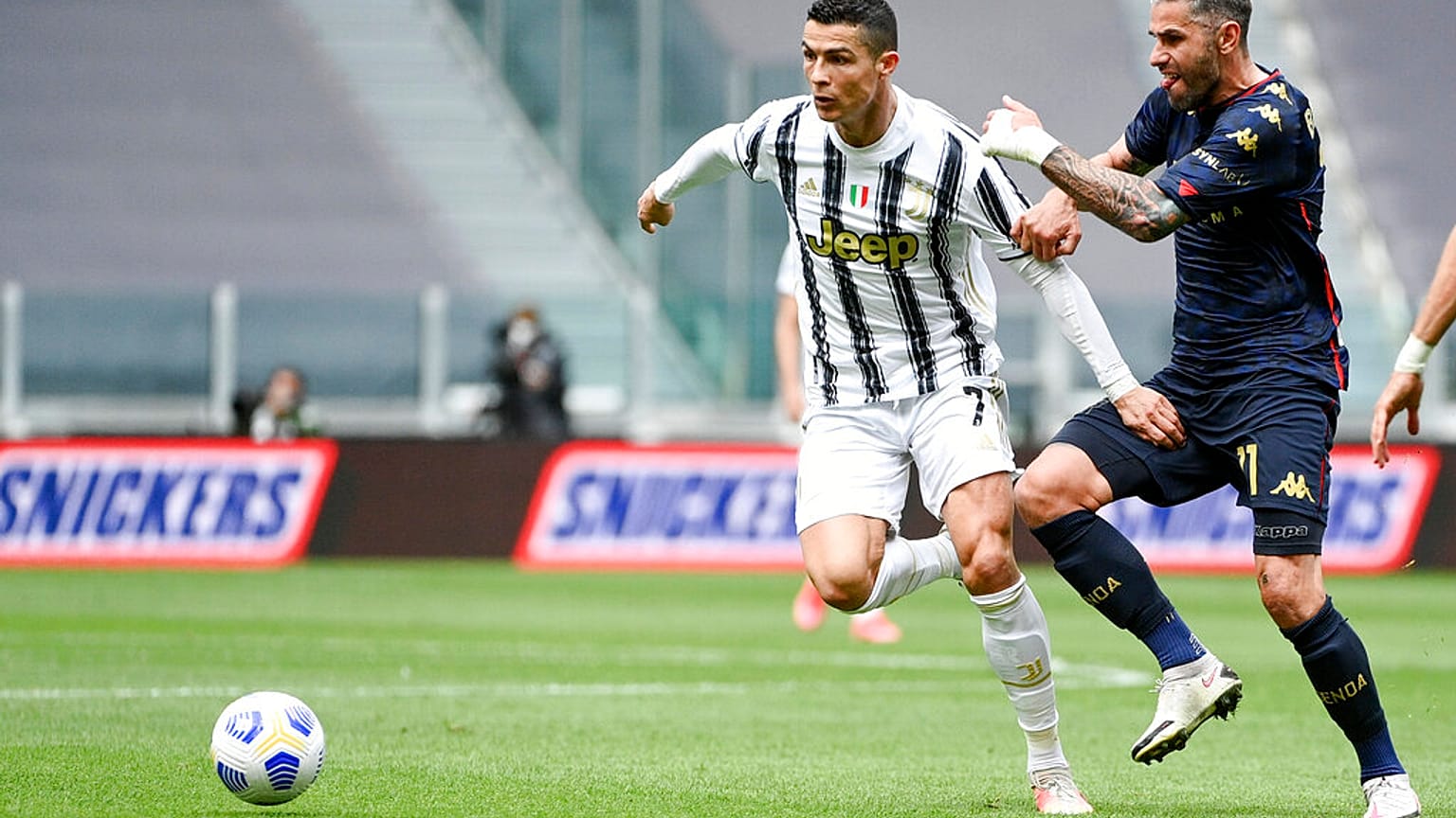 İtalya Futbol Federasyonu Başkanı Gabriele Gravina, Avrupa Süper Ligi'ne katılacak olan takımların Serie A'dan ve tüm yerel turnuvalardan men edileceğini duyurdu.
