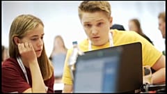 Zsofia (15) gewinnt beim European Money Quiz