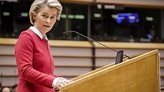 AstraZeneca no ha entregado a tiempo las dosis de la vacuna a la UE.