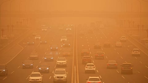Enormous sandstorm sweeps across Inner Mongolia