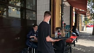 Italien lockerer: "Es ist wie der erste Schultag"