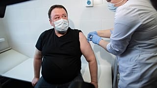 Bürgermeister von Moskau zahlt Impflingen 1000 Rubel