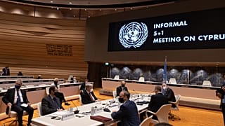 Στιγμιότυπο από την άτυπη πενταμερή για το Κυπριακό
