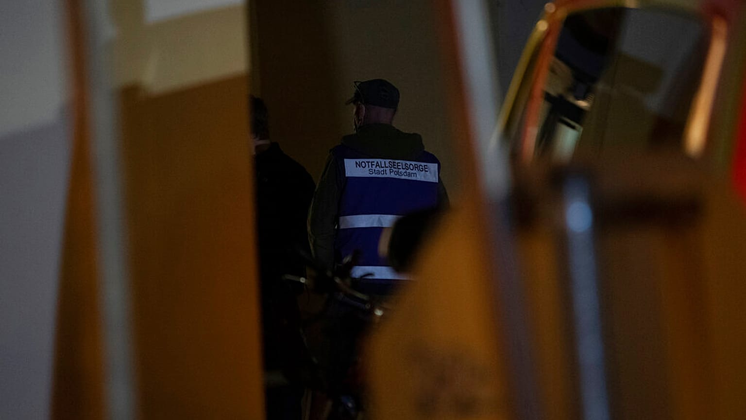 Ein Notfallseelsorger am Tatort in Potsdam