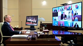 Владимир Путин проводит встречу с французскими бизнесменами