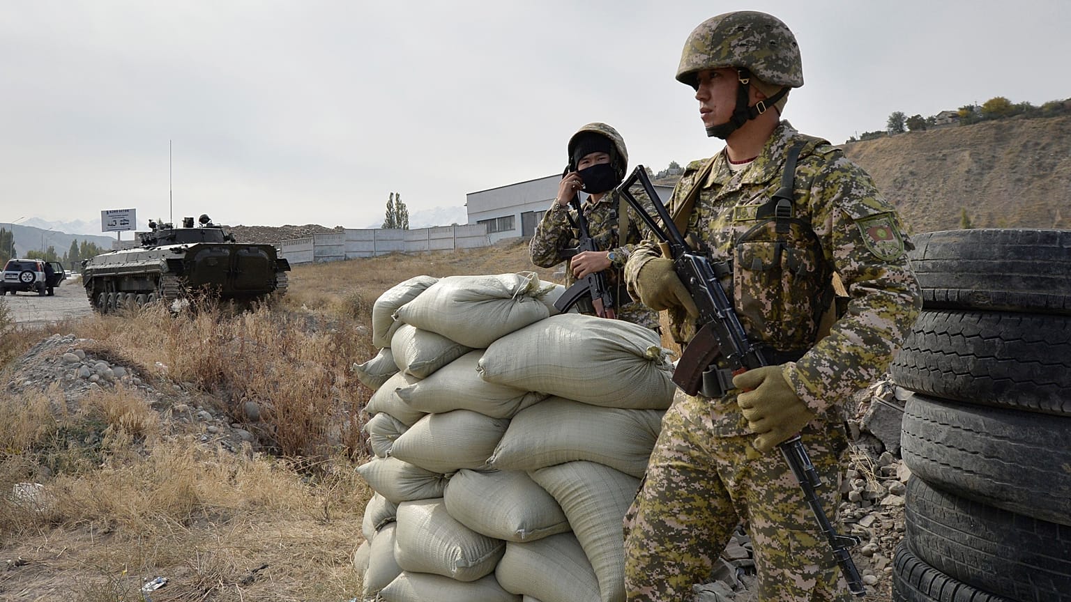 File photo of Kyrgyz soldiers at a checkpoint in the capital Bishkek