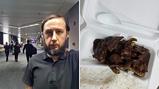 تروفيموف في المطار 