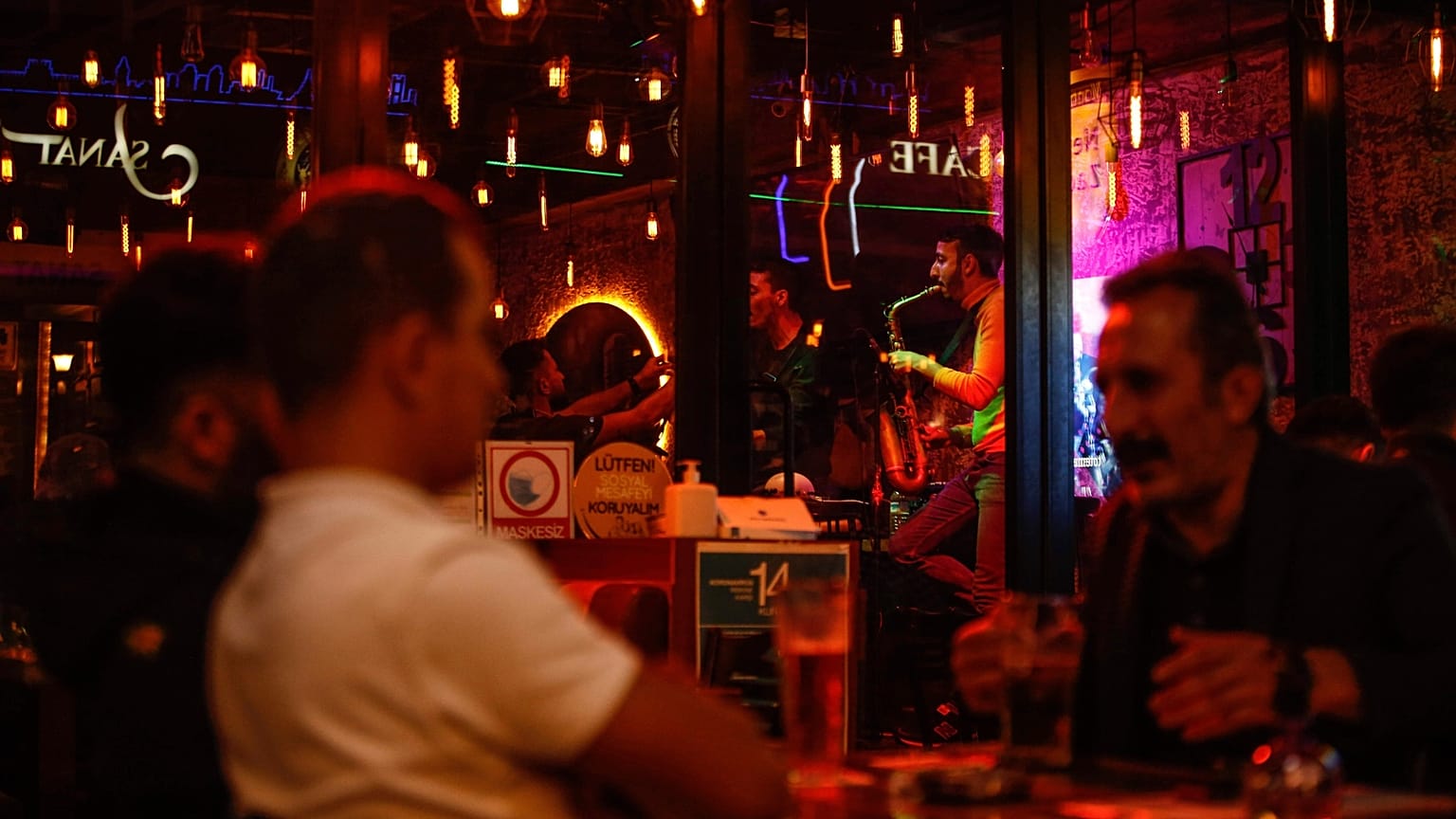 Türkiye'de bir gece kulübü