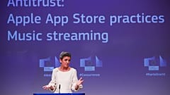 المفوضة الأوروبية لشؤون التنافسية مارغرث فستاغر 