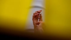 Corona: Frankreich will ab Mitte Juni alle Menschen ab 18 impfen