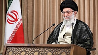 İran lideri Ali Hamaney, röportajı sızdırılan Dışişleri Bakanı Muhammed Zarif'i eleştirdi