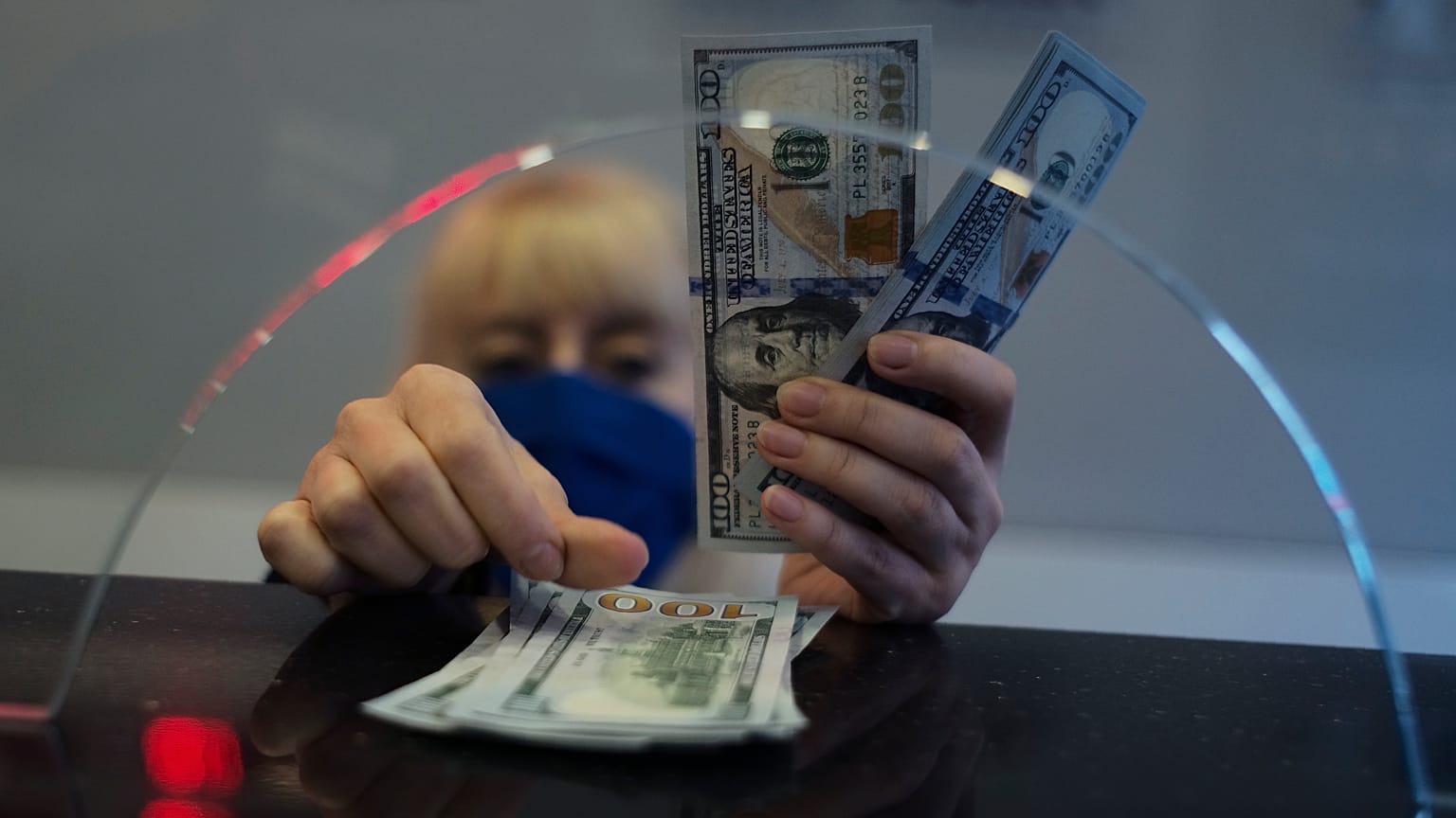 Uluslararası Finans Enstitüsü Başekonomisti, Türk Lirası'nın ABD Doları karşısında gerçek uygun değerinin 9,50 olduğunu duyurdu.