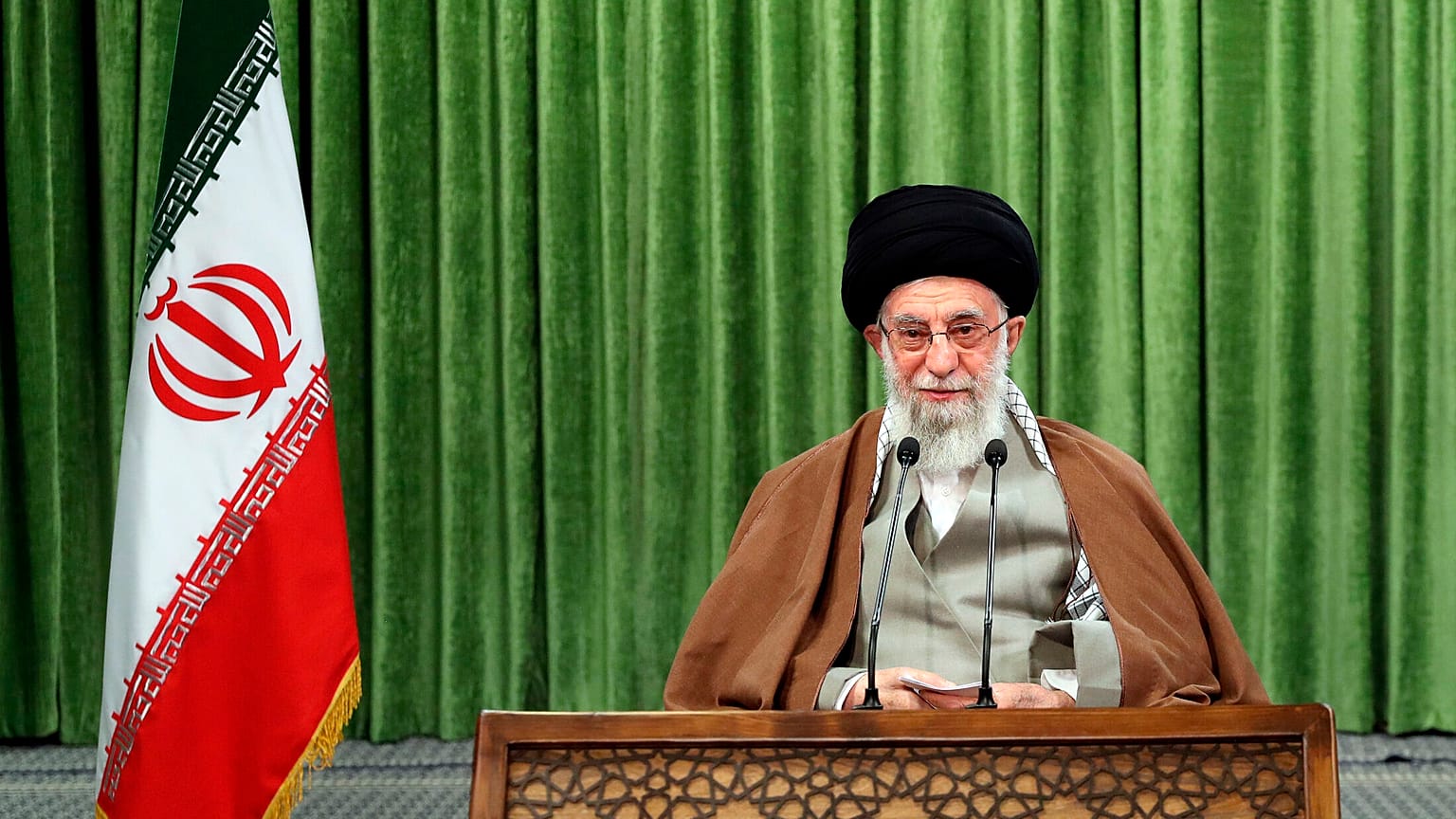 المرشد الأعلى آية الله علي خامنئي