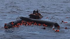 Naufrágio de migrantes no Meditterâneo em novembro de 2020