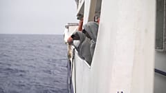Menekültek partra szállását sürgeti a Sea-Watch 