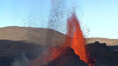 Eruption and heat haze 