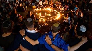 Veillée pour les 45 juifs ultra-orthodoxes morts dans la bousculade du mont Meron, 2 mai 2021