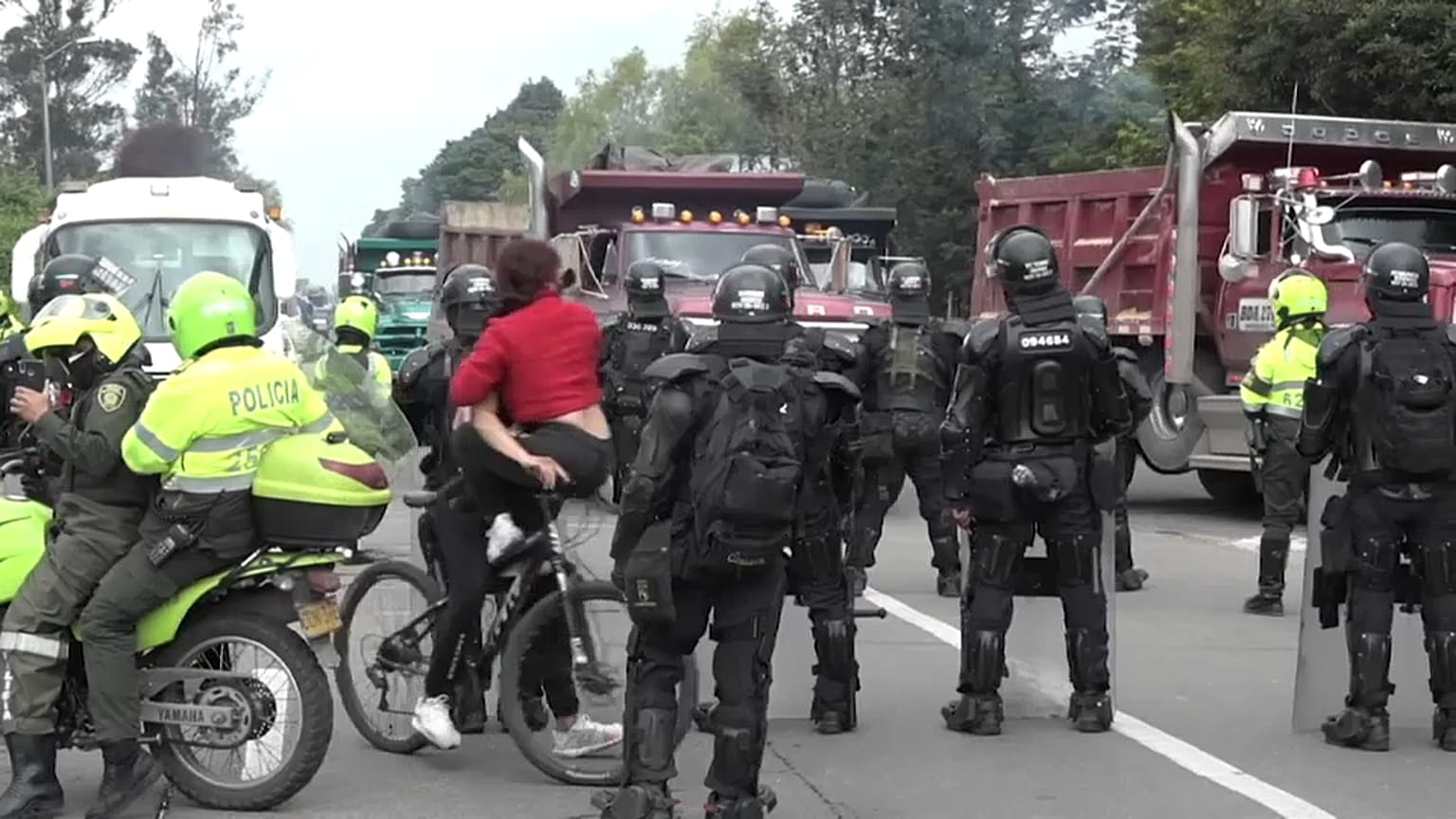Grupos de tarnsportistas han bloquedo lagunas carreteras