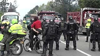 Grupos de tarnsportistas han bloquedo lagunas carreteras