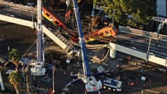Mexico City'de metro hüst geçidi yolun üzerine çöktü