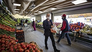 Türkiye'de kapanma sürecinde marketlerde sadece temel ihtiyaç ürünleri satılacak / Arşiv