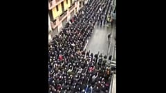Plusieurs centaines de militants néofascistes via Paladini à Milan (Italie), le 29 avril 2021. 
