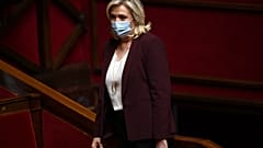 Le Pen bei Urteilsverkündung in Nanterre