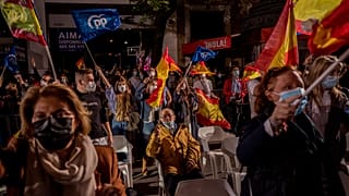 La droite triomphe aux régionales à Madrid, Pablo Iglesias, chef de Podemos, tire sa révérence