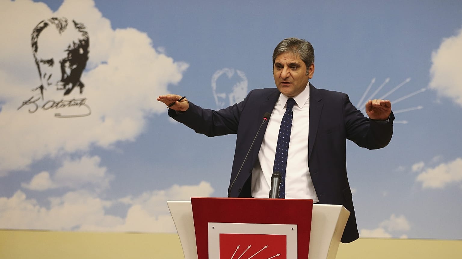 Cumhuriyet Halk Partisi İstanbul Milletvekili Aykut Erdoğdu