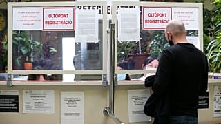 Eddig 4,7 millióan regisztráltak a koronavírus elleni védőoltásra