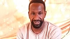 لقطة من الفيديو الصحفي الفرنسي المخطوف أوليفييه دوبوا