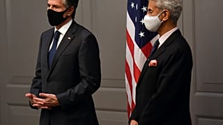 El secretario de Estado estadounidense Antony Blinken (izquierda) con el ministro de Exteriores indio, Subrahmanyam Jaishankar