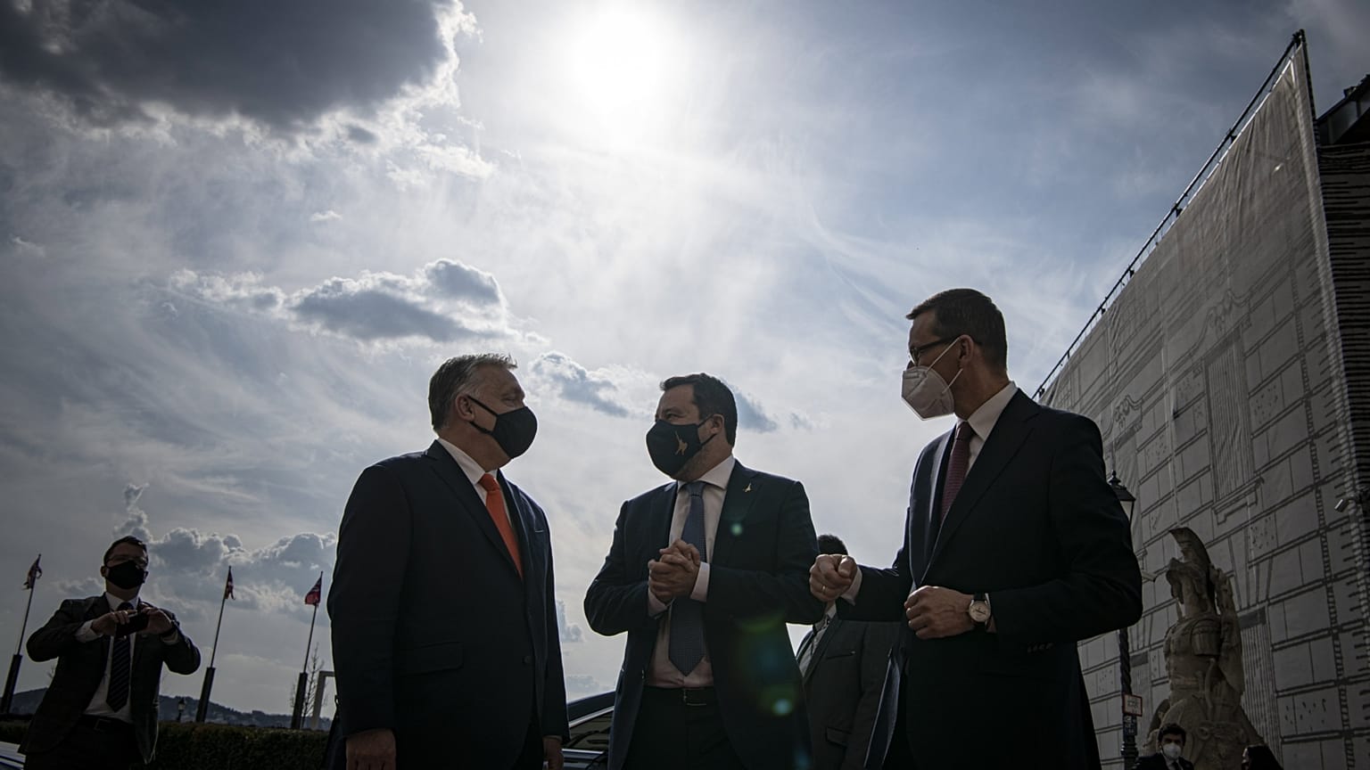 Orbán Matteo Salvinivel és Mateusz Morawieckivel áprilisban, Budapesten