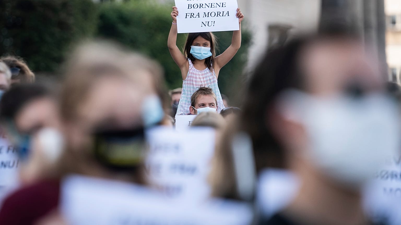 settembre 2020: a Copenhagen si manifesta in solidarietà con i migranti del campo di Moria, in Grecia 