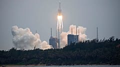 Es handelte sich um eine Raketenstufe des chinesischen Modells "Langer Marsch 5B" (Archivaufnahme)