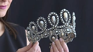 مجوهرات ملكية في مزاد بجنيف، سويسرا