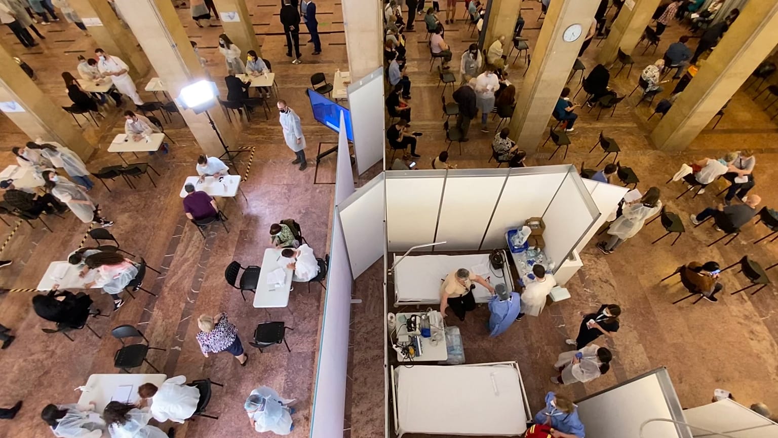 Il centro vaccinale installato nella sala eventi "Palatului" a Bucarest, Romania