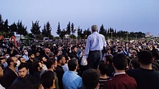 Serbest bırakılan Alparslan Kuytul'u taraftarları karşıladı