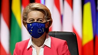 Ursula von der Leyen am Samstag beim EU-Sozialgipfel in Porto