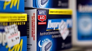 2020 yılının mart ayında Dünya Sağlık Örgütü (DSÖ) Covid-19 semptomları gösteren kişilerin ibuprofenli ilaçları kullanmaması tavsiyesinde bulunmuştu