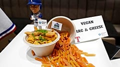 ABD'nin Teksas eyaletinde üretilen vegan peynirli bir yemek.