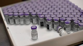 Archivo. Suministro de vacunas Pfizer en Italia.
