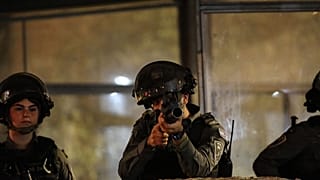 Mescid-i Aksa'da Filistinlilere müdahale