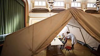 Egyre több embert oltanak be az EU-ban