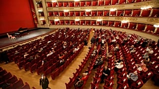 Újranyitott a milánói Scala