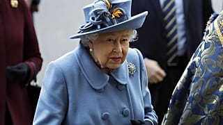 Isabel II discursa no Parlamento Britânico