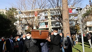 Covid-19'dan ölenlerin sayısı artıyor